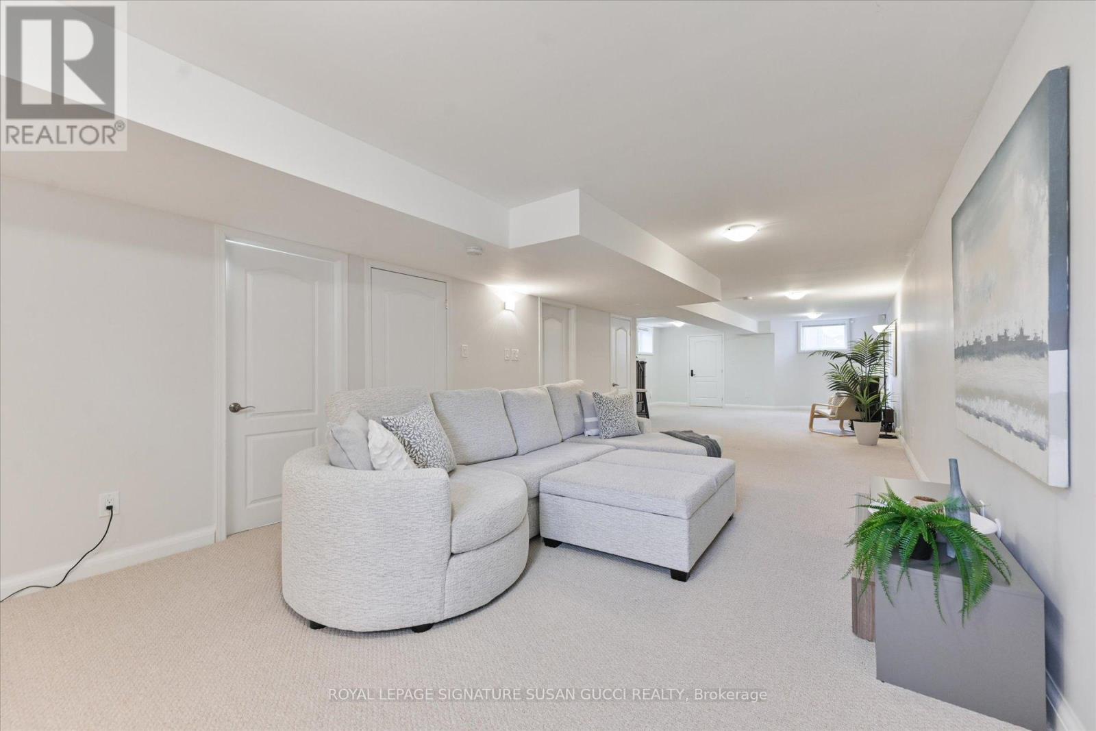 811 Cosburn Avenue, Toronto, Ontario  M4C 2V9 - Photo 39 - E12916390