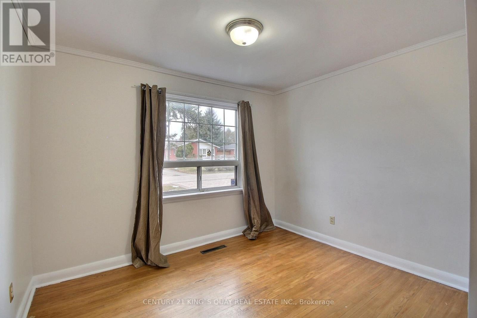 105 Rockport Crescent, Richmond Hill, Ontario  L4C 2M1 - Photo 11 - N12916370