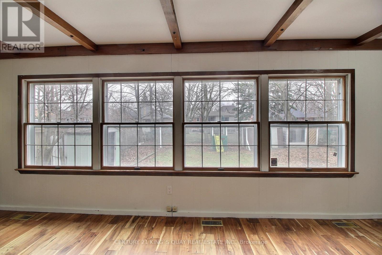 105 Rockport Crescent, Richmond Hill, Ontario  L4C 2M1 - Photo 5 - N12916370