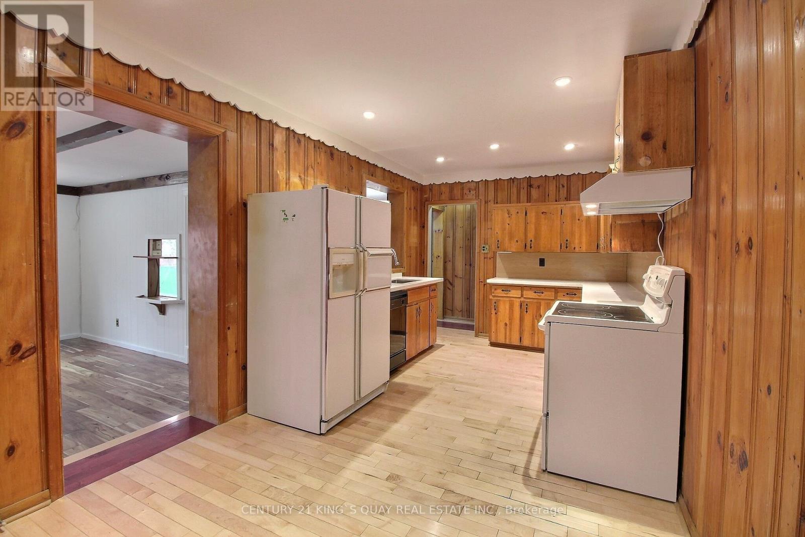 105 Rockport Crescent, Richmond Hill, Ontario  L4C 2M1 - Photo 9 - N12916370