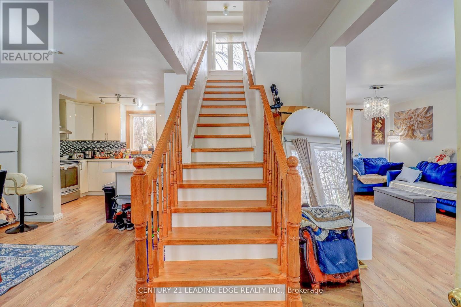 107 Lakeland Crescent, Richmond Hill, Ontario  L4E 3A1 - Photo 14 - N12916394