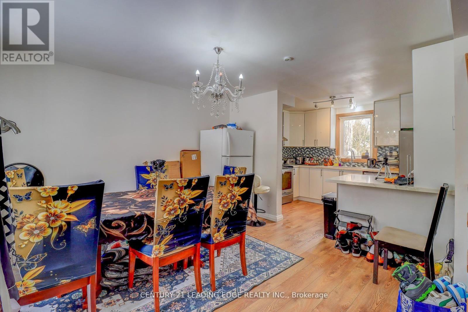 107 Lakeland Crescent, Richmond Hill, Ontario  L4E 3A1 - Photo 4 - N12916394