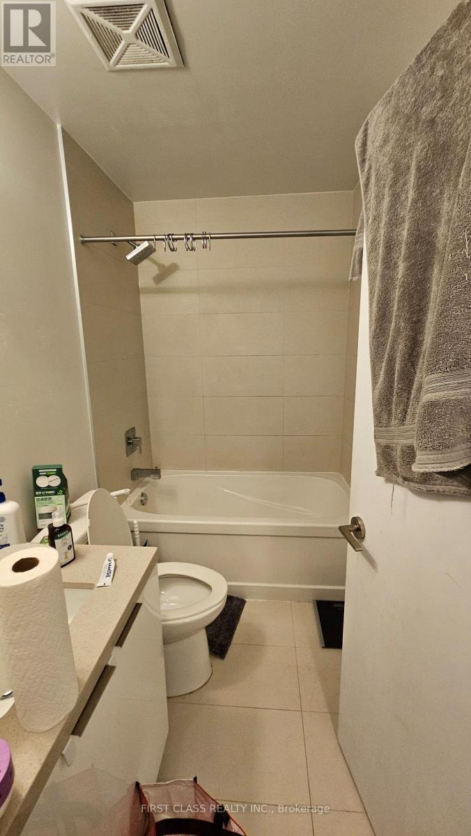 1212 - 8 Eglinton Avenue E, Toronto, Ontario  M4P 1A6 - Photo 4 - C12845510