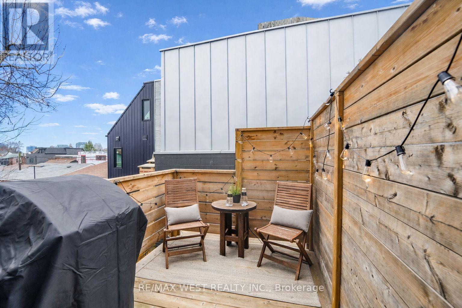 200 Euclid Avenue, Toronto, Ontario  M6J 2J9 - Photo 18 - C12915816