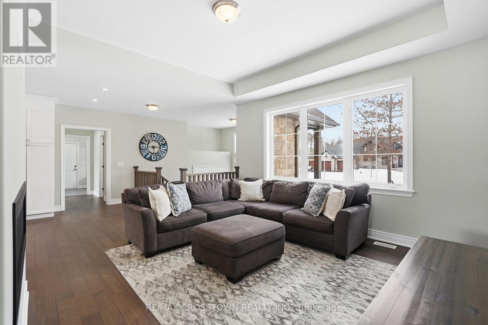 2055 Elana Drive, Severn, Ontario  L3V 0C1 - Photo 5 - S12916272