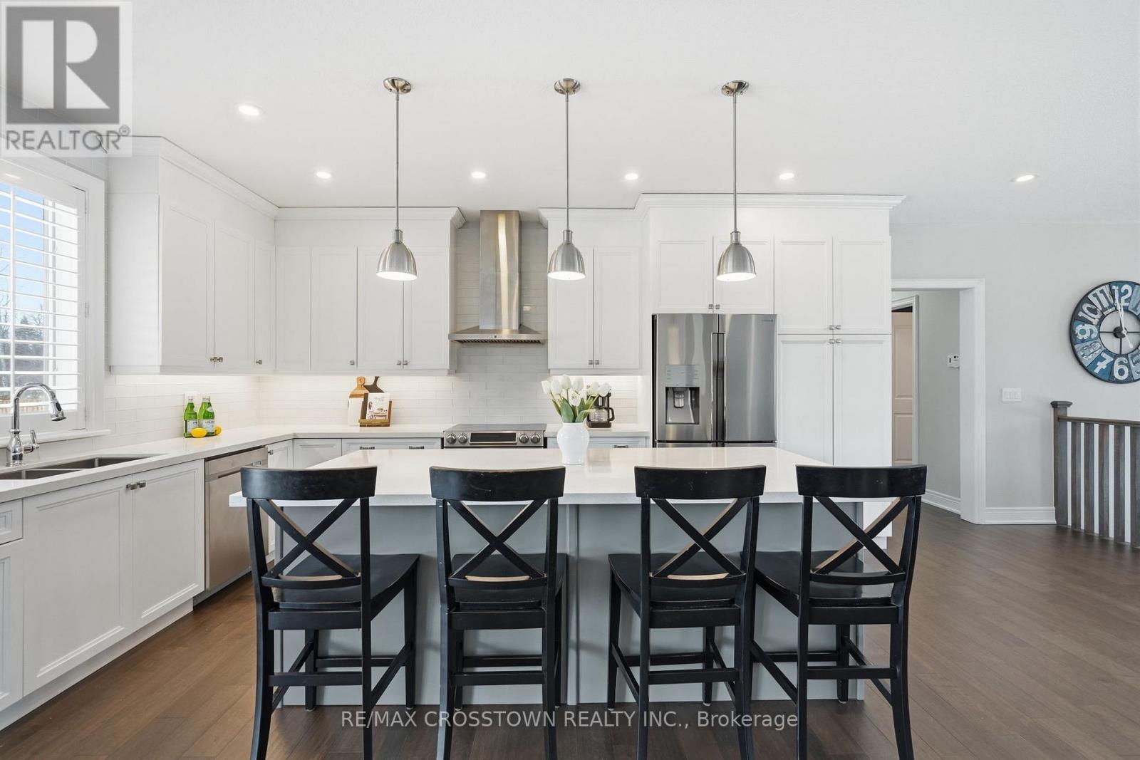 2055 Elana Drive, Severn, Ontario  L3V 0C1 - Photo 9 - S12916272