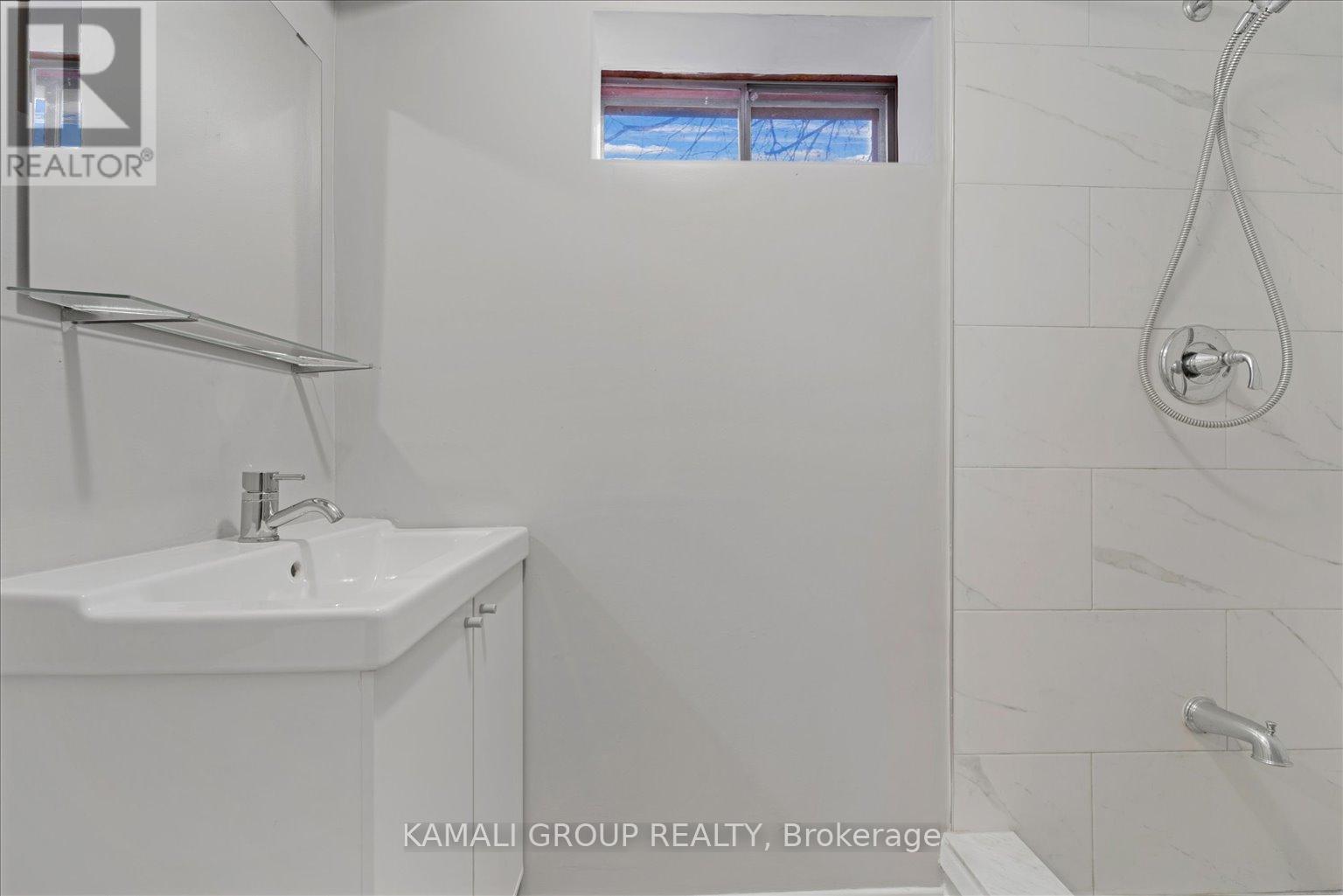 Bsmt - 78 College Crescent, Barrie, Ontario  L4M 2W3 - Photo 13 - S12916344