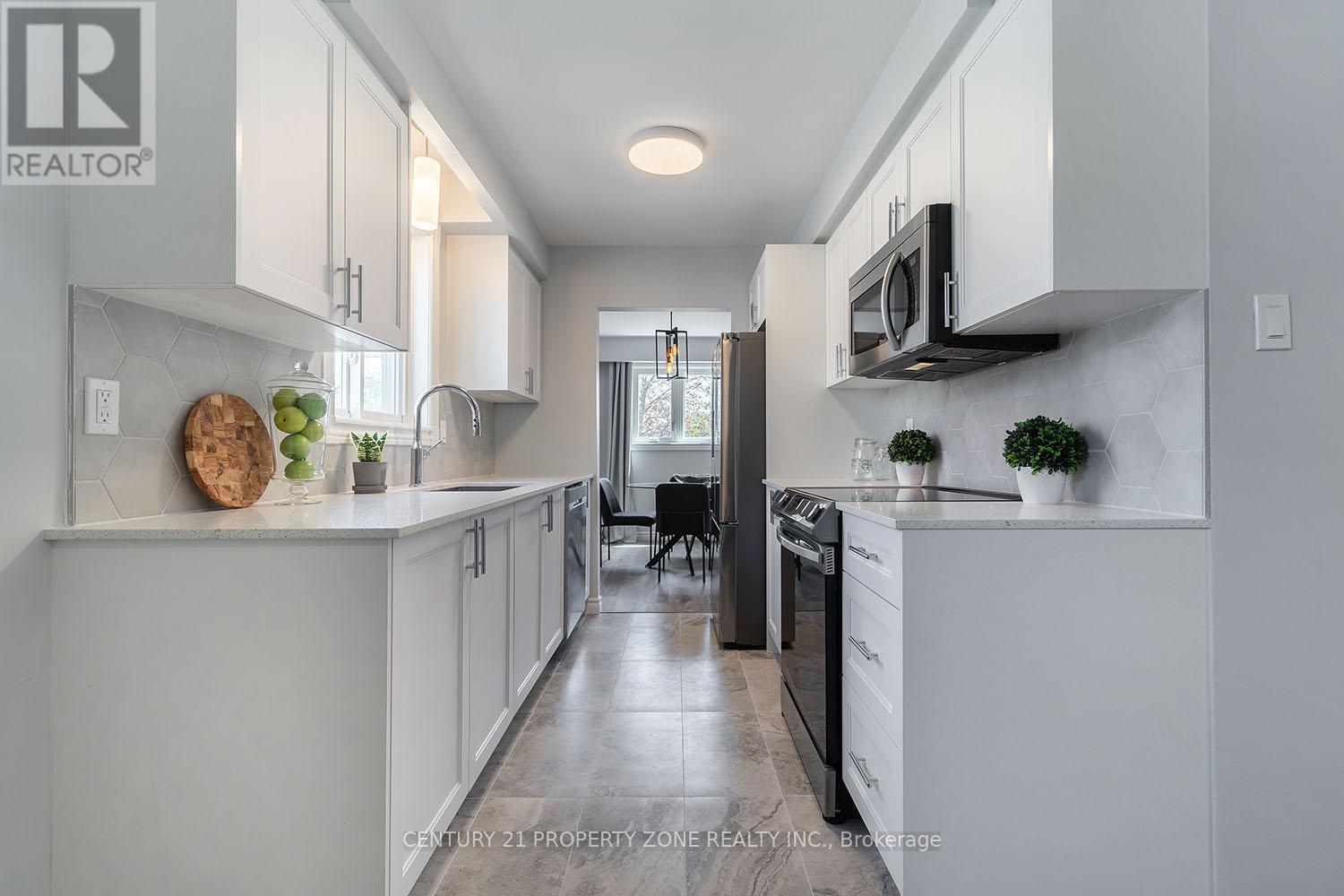 39 Sylvia Street, Barrie, Ontario  L4M 5J2 - Photo 14 - S12916412