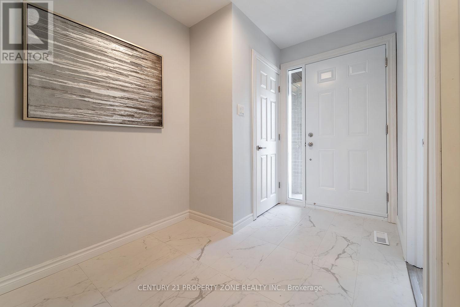 39 Sylvia Street, Barrie, Ontario  L4M 5J2 - Photo 3 - S12916412