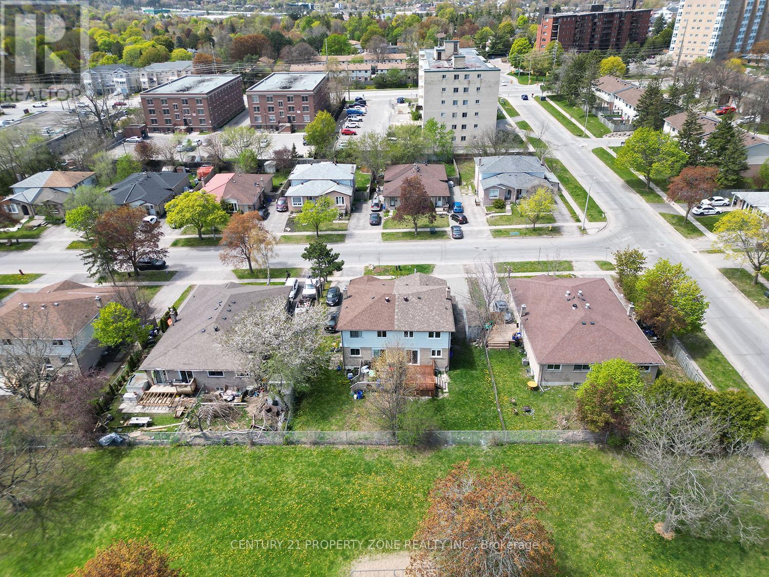 39 Sylvia Street, Barrie, Ontario  L4M 5J2 - Photo 6 - S12916412