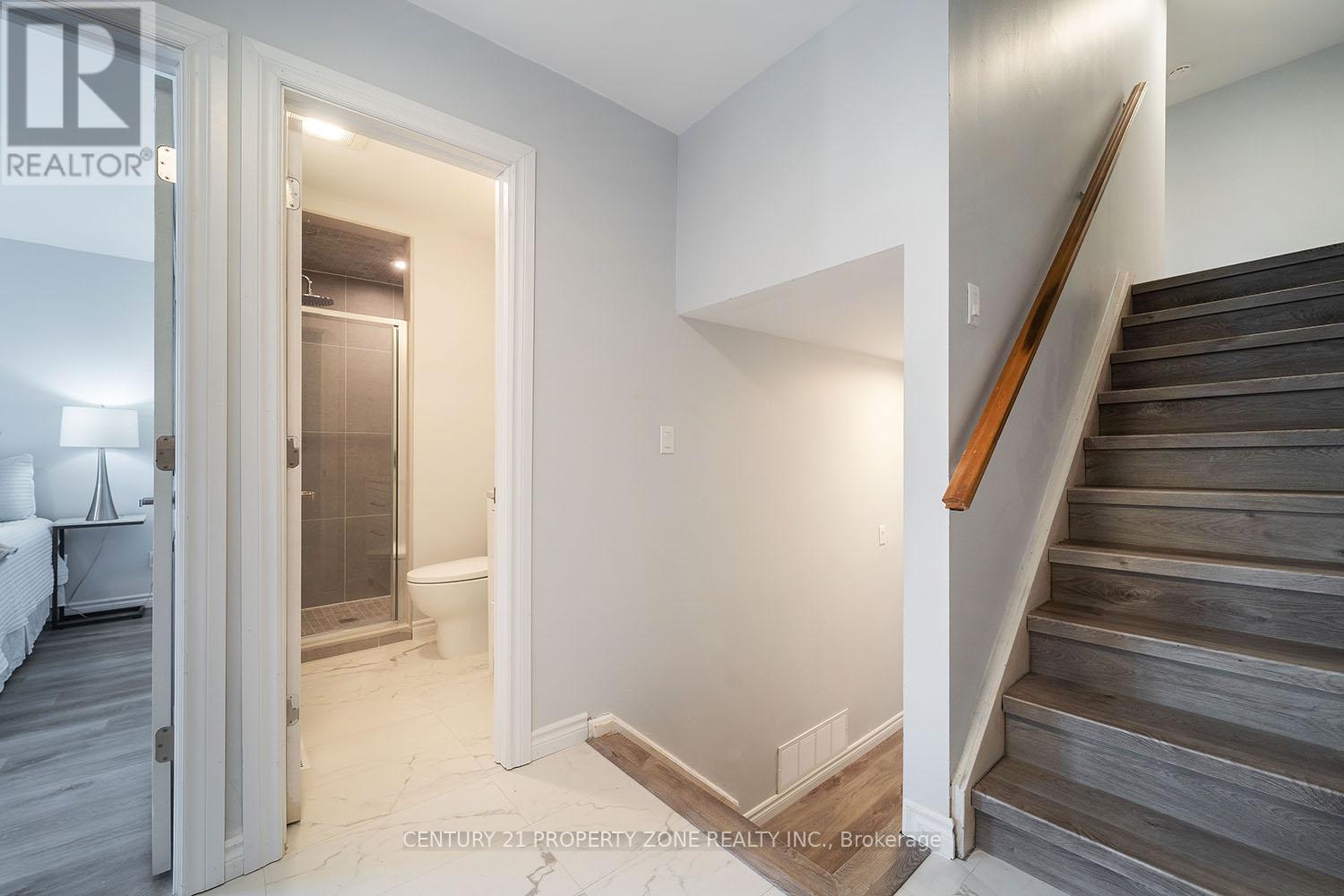 39 Sylvia Street, Barrie, Ontario  L4M 5J2 - Photo 9 - S12916412