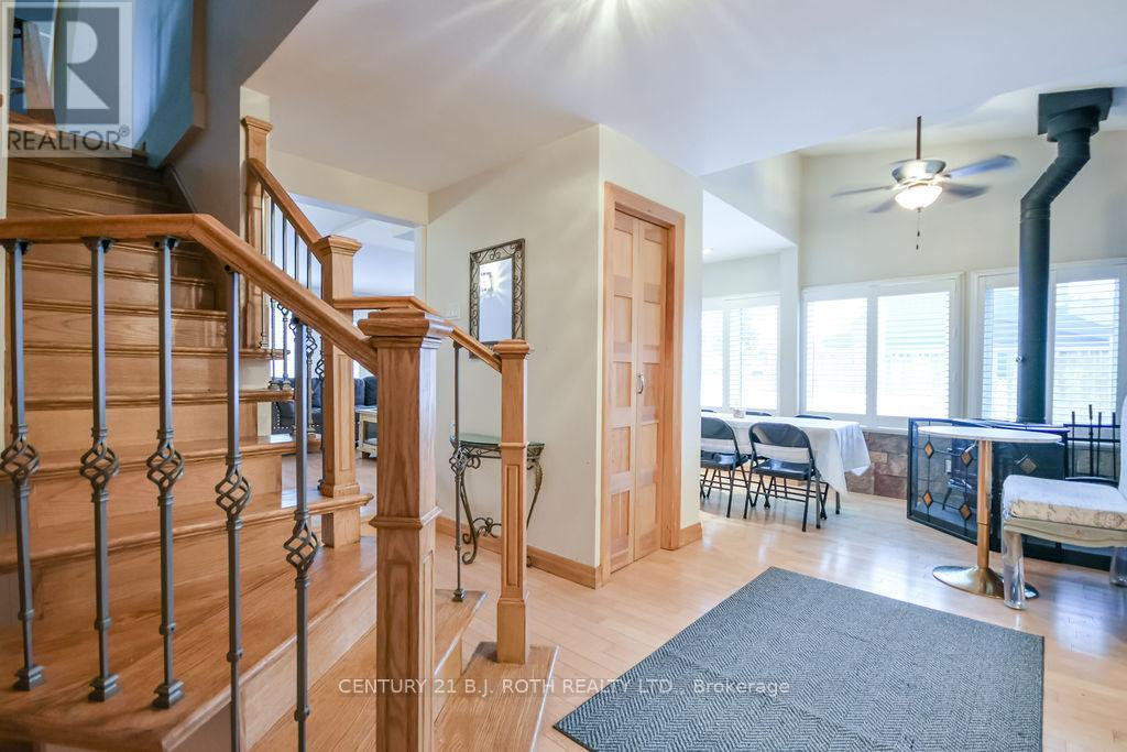 45 Grove Street W, Barrie, Ontario  L4N 1M6 - Photo 12 - S12916422