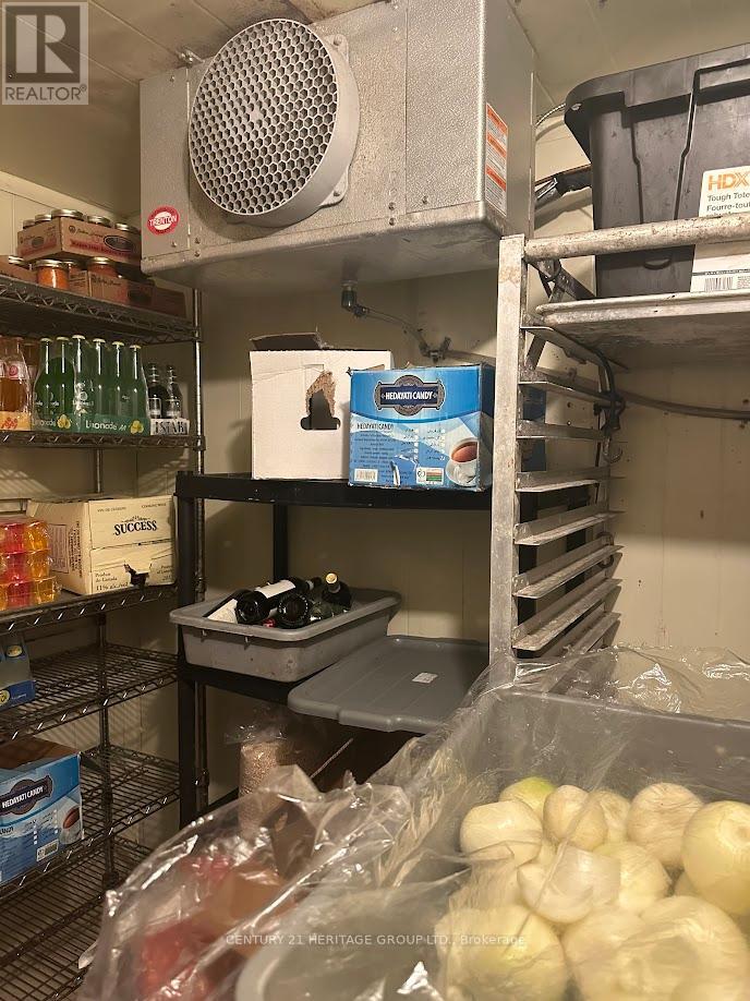 10123 Yonge Street, Richmond Hill, Ontario  L4C 1T5 - Photo 10 - N12915408