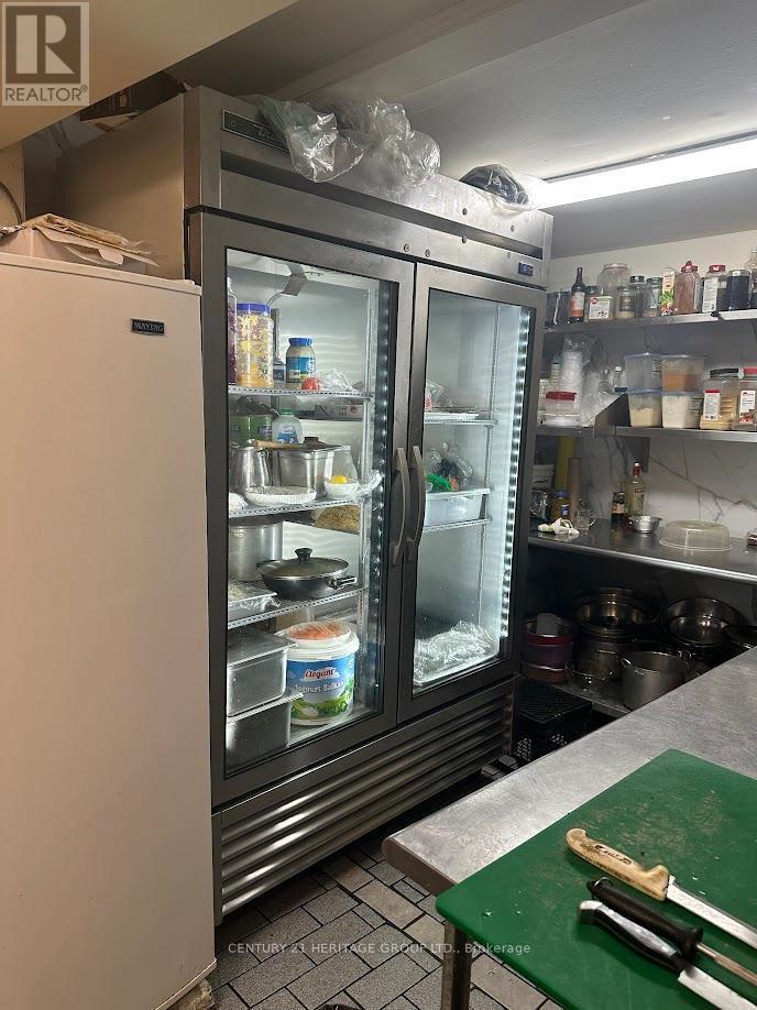 10123 Yonge Street, Richmond Hill, Ontario  L4C 1T5 - Photo 9 - N12915408