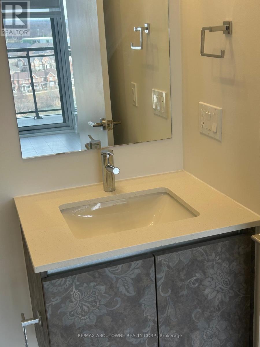 Ph19 - 405 Dundas Street W, Oakville, Ontario  L6M 5P9 - Photo 12 - W12887426