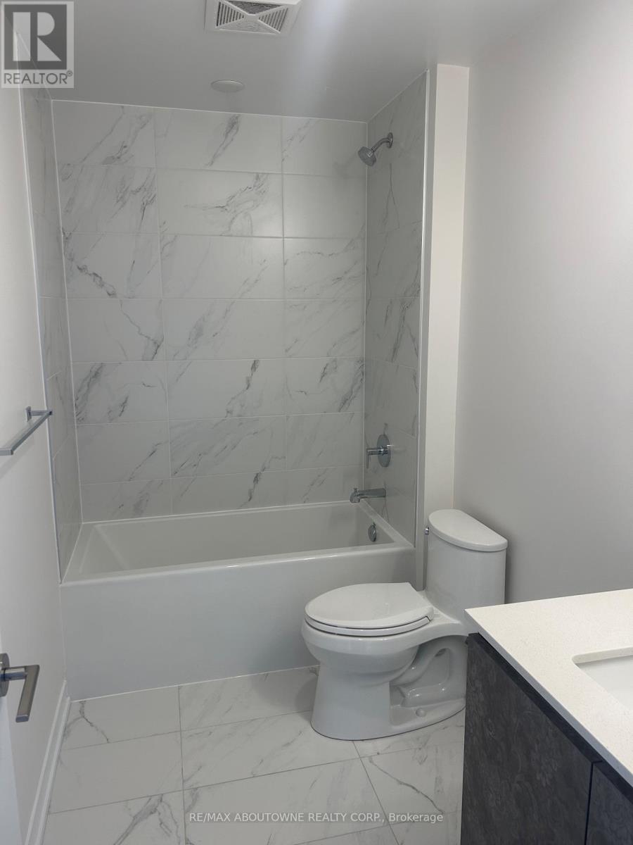 Ph19 - 405 Dundas Street W, Oakville, Ontario  L6M 5P9 - Photo 14 - W12887426