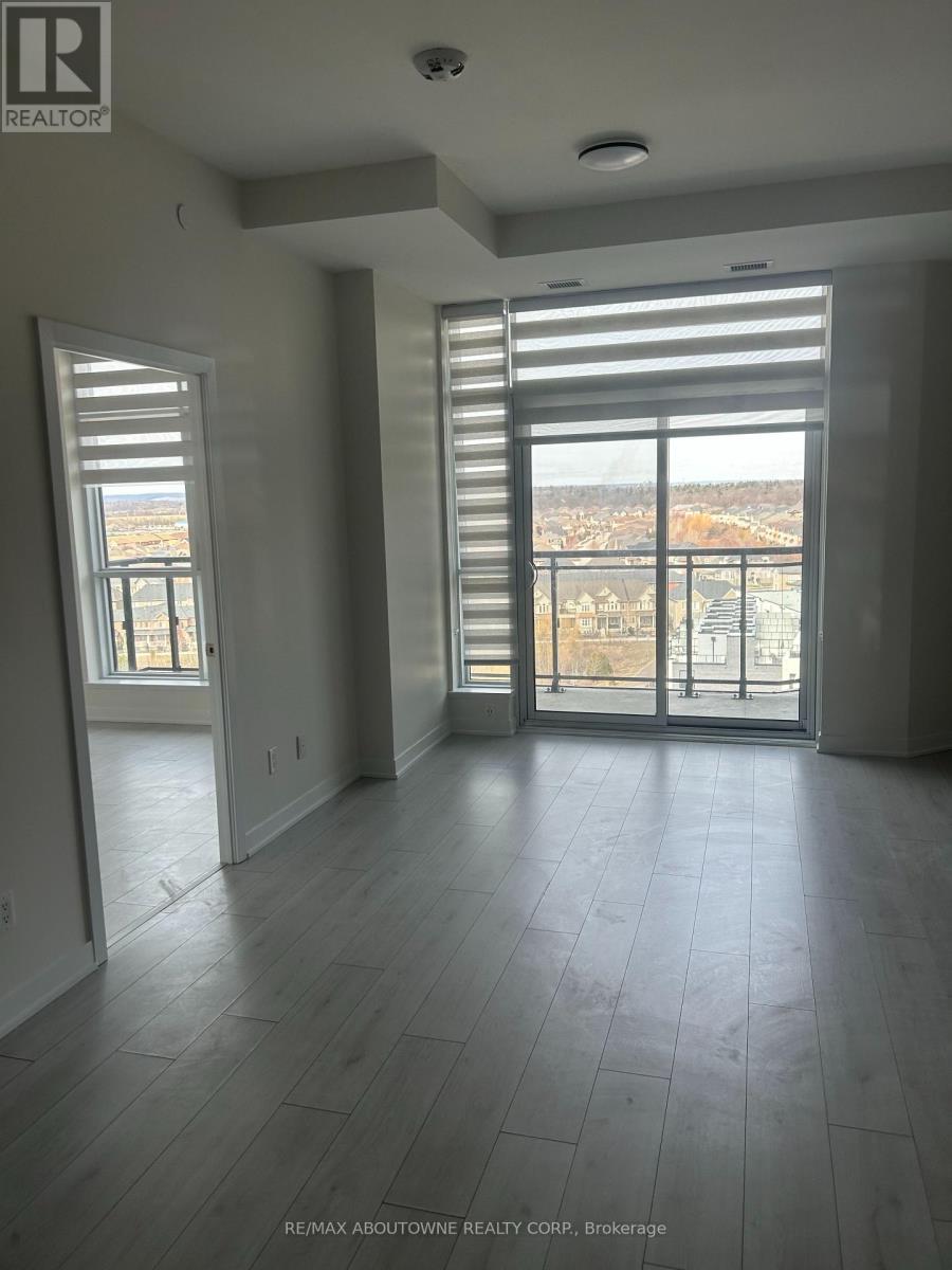 Ph19 - 405 Dundas Street W, Oakville, Ontario  L6M 5P9 - Photo 7 - W12887426