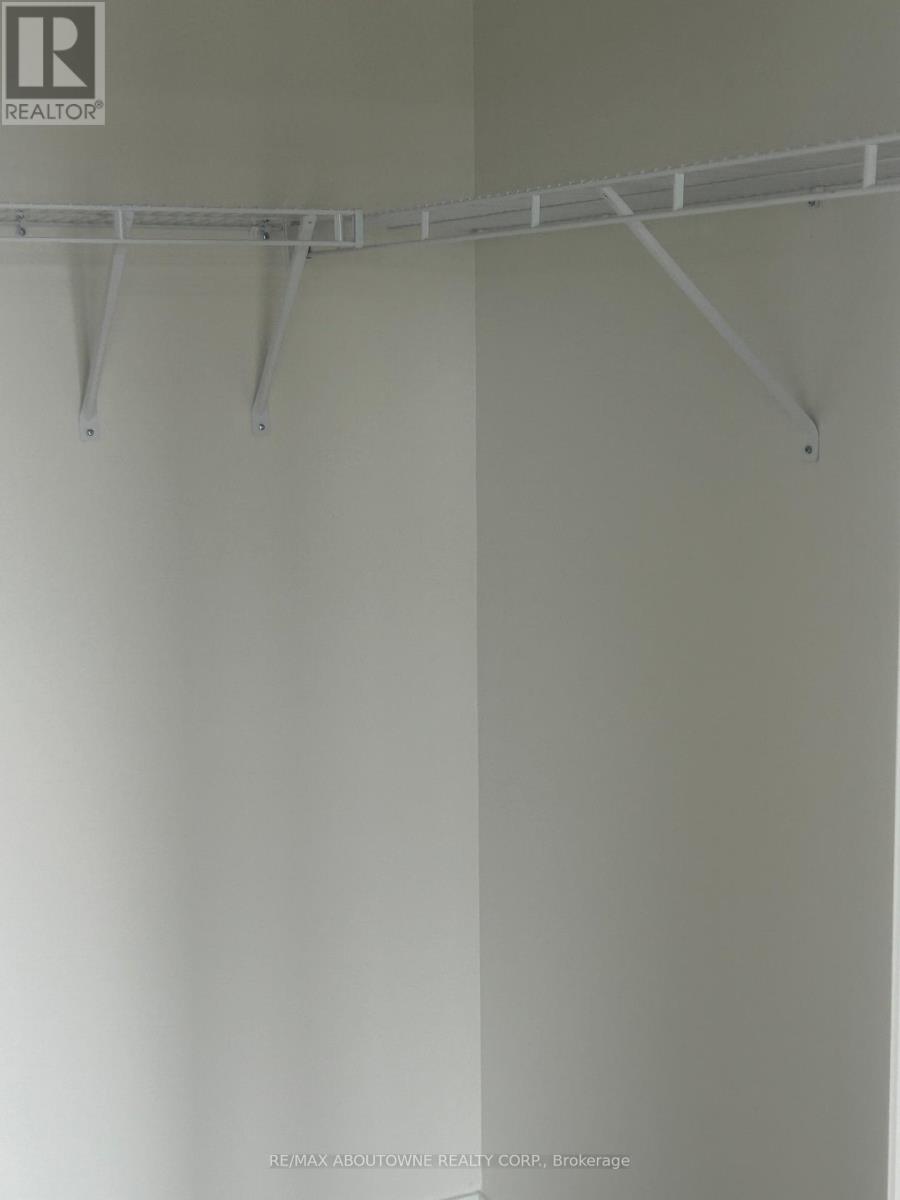 Ph19 - 405 Dundas Street W, Oakville, Ontario  L6M 5P9 - Photo 9 - W12887426