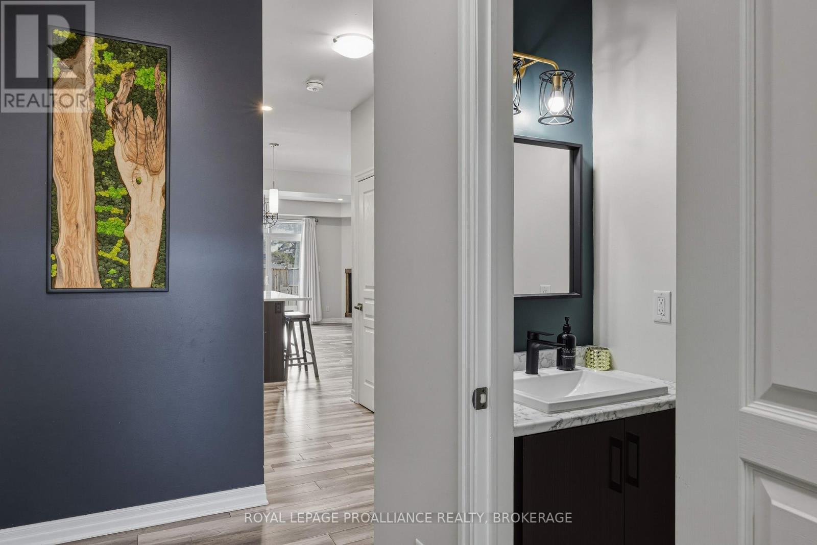 894 Riverview Way, Kingston, Ontario  K7K 0J2 - Photo 4 - X12916194