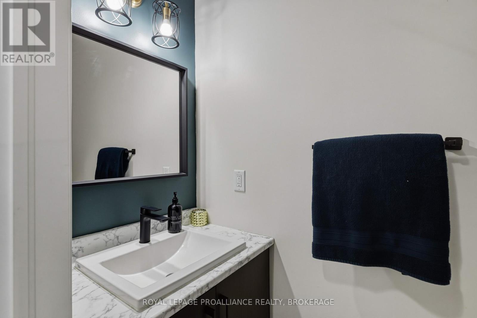 894 Riverview Way, Kingston, Ontario  K7K 0J2 - Photo 5 - X12916194