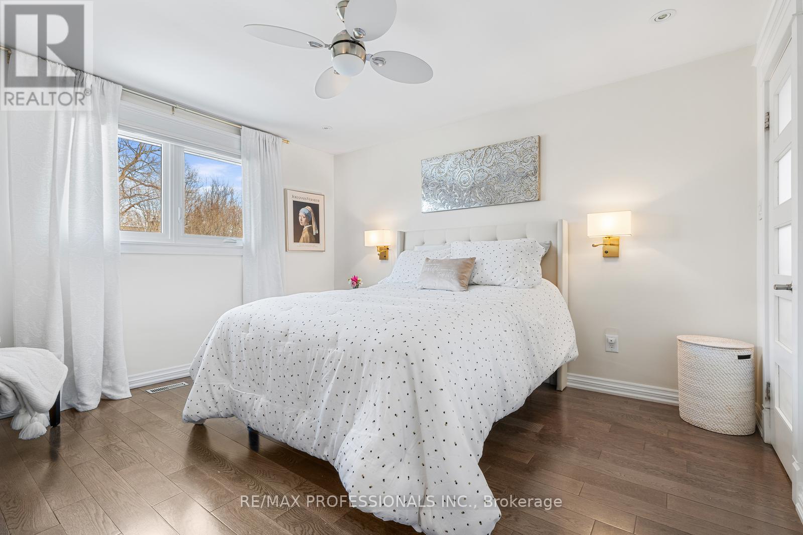 39 Norbert Crescent, Toronto, Ontario  M9C 3J8 - Photo 16 - W12916234