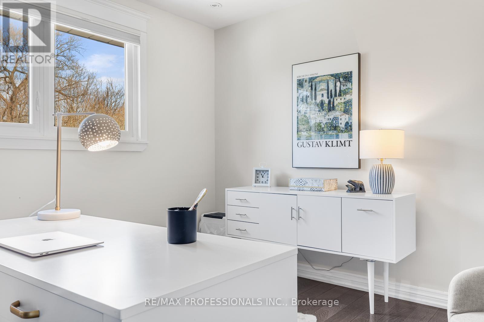 39 Norbert Crescent, Toronto, Ontario  M9C 3J8 - Photo 19 - W12916234