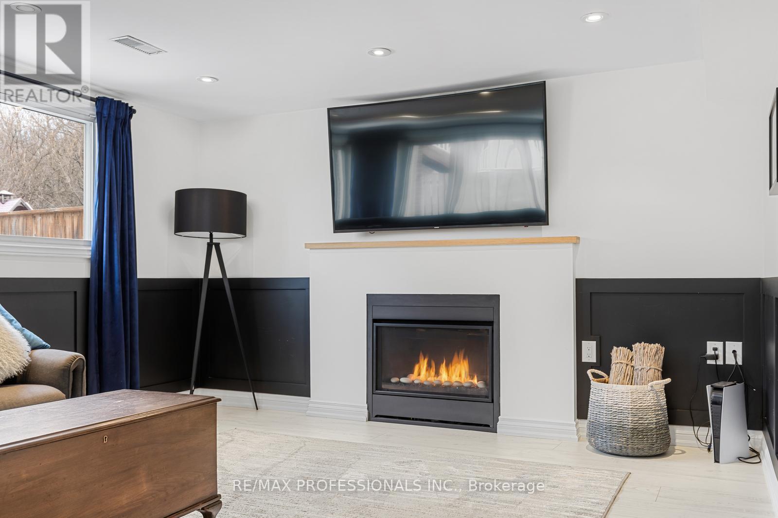 39 Norbert Crescent, Toronto, Ontario  M9C 3J8 - Photo 24 - W12916234