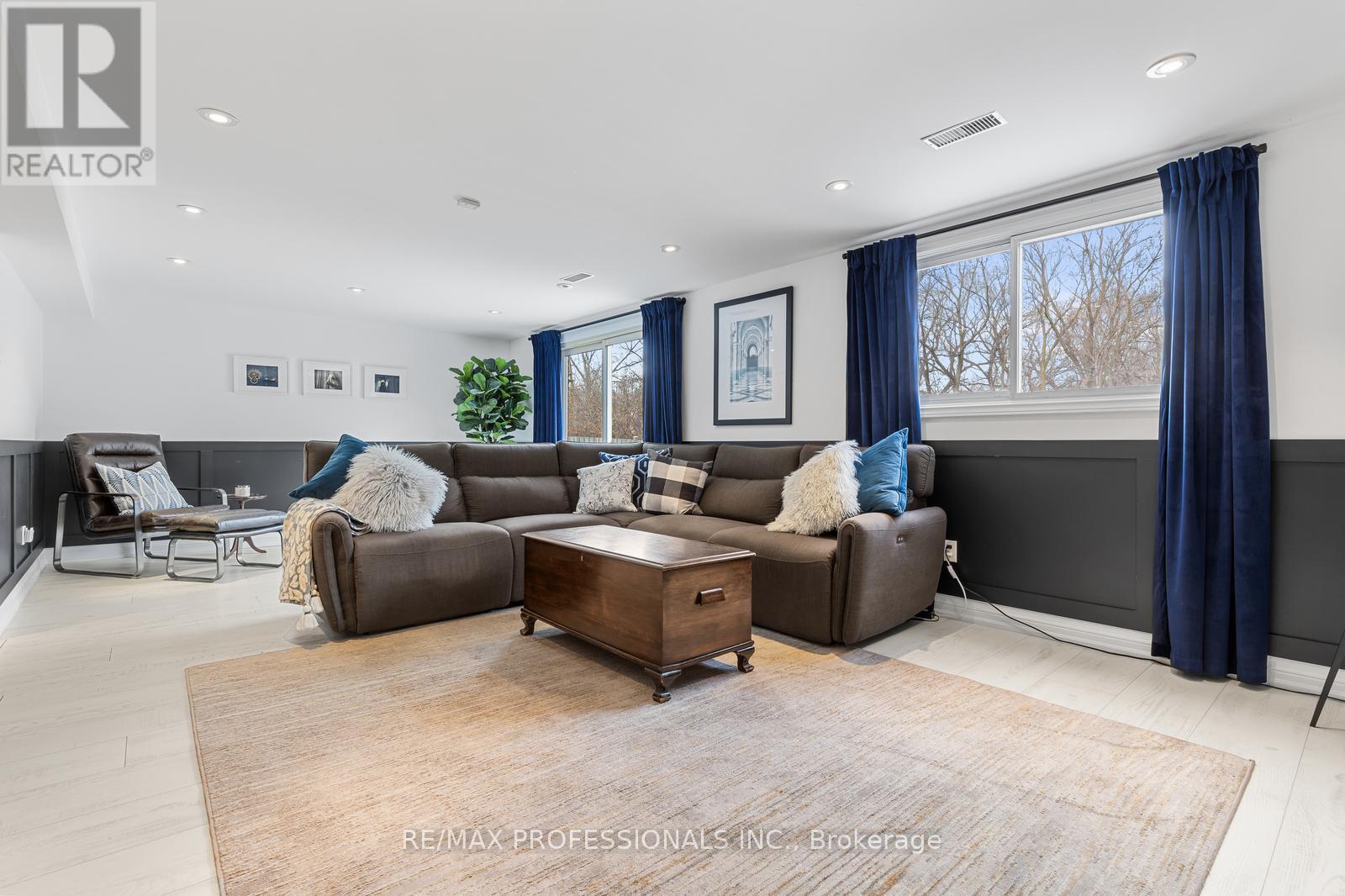 39 Norbert Crescent, Toronto, Ontario  M9C 3J8 - Photo 26 - W12916234