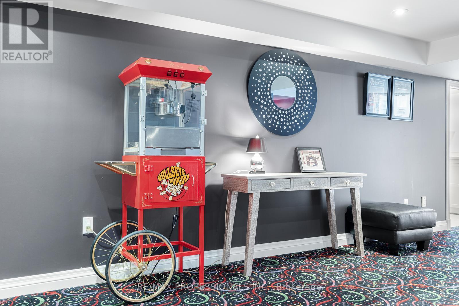 39 Norbert Crescent, Toronto, Ontario  M9C 3J8 - Photo 32 - W12916234