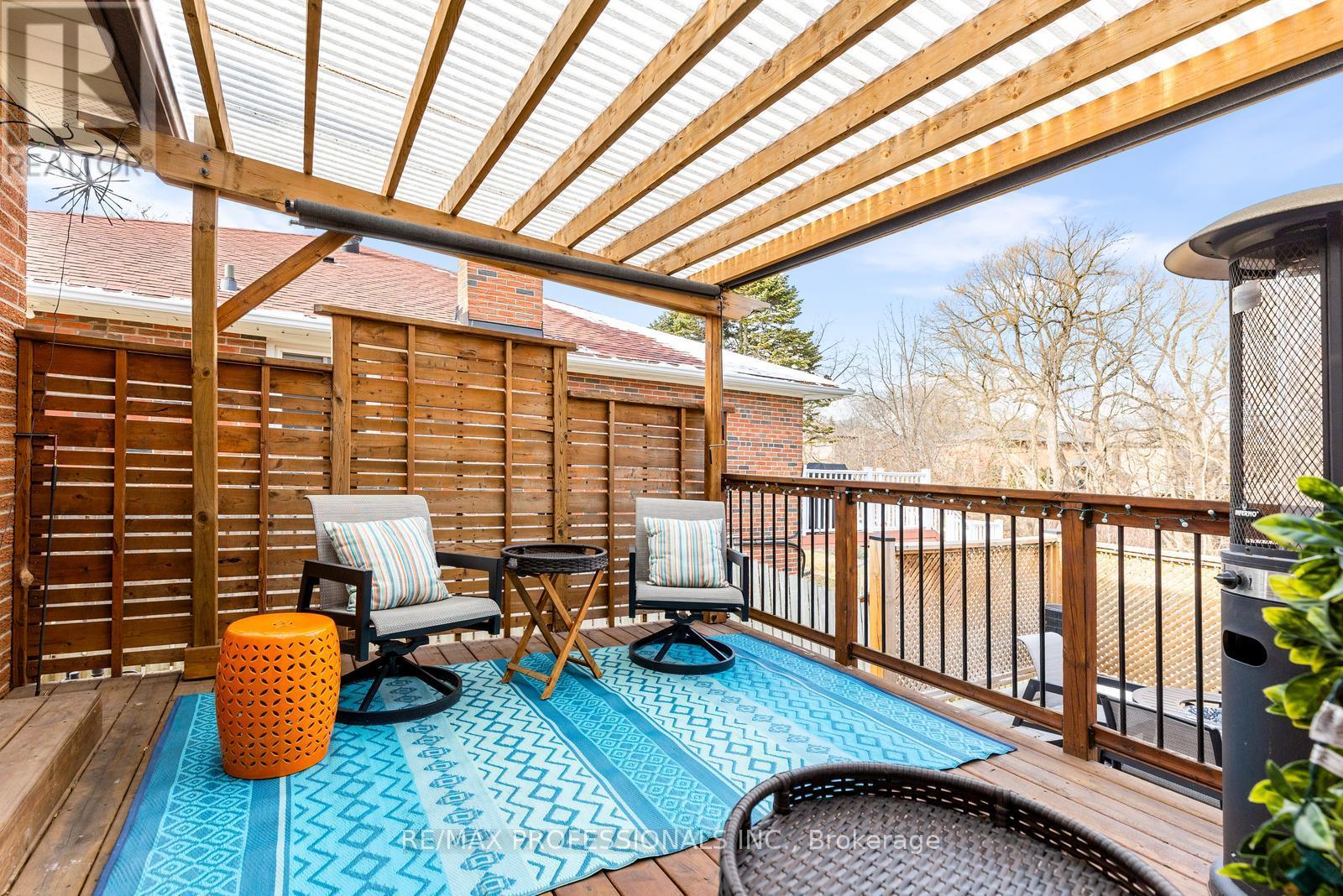 39 Norbert Crescent, Toronto, Ontario  M9C 3J8 - Photo 33 - W12916234