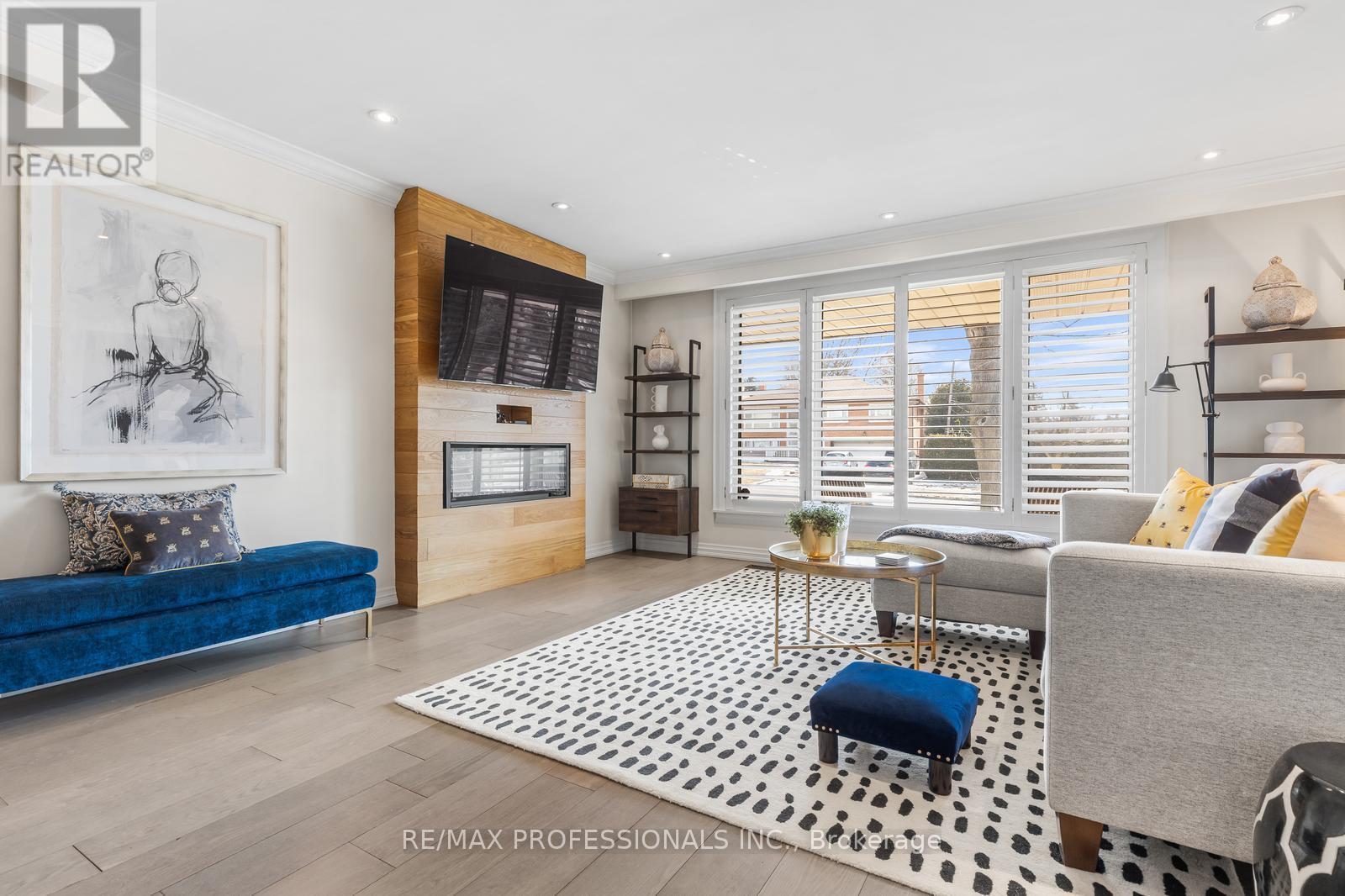 39 Norbert Crescent, Toronto, Ontario  M9C 3J8 - Photo 6 - W12916234