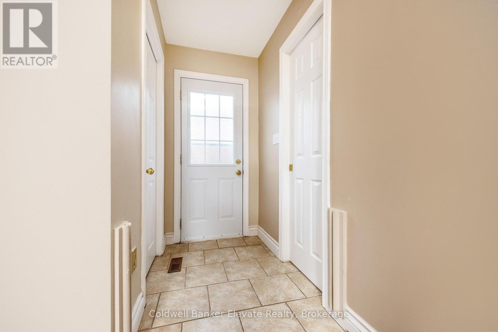 234 Delrex Boulevard, Halton Hills, Ontario  L7G 4E9 - Photo 23 - W12916238