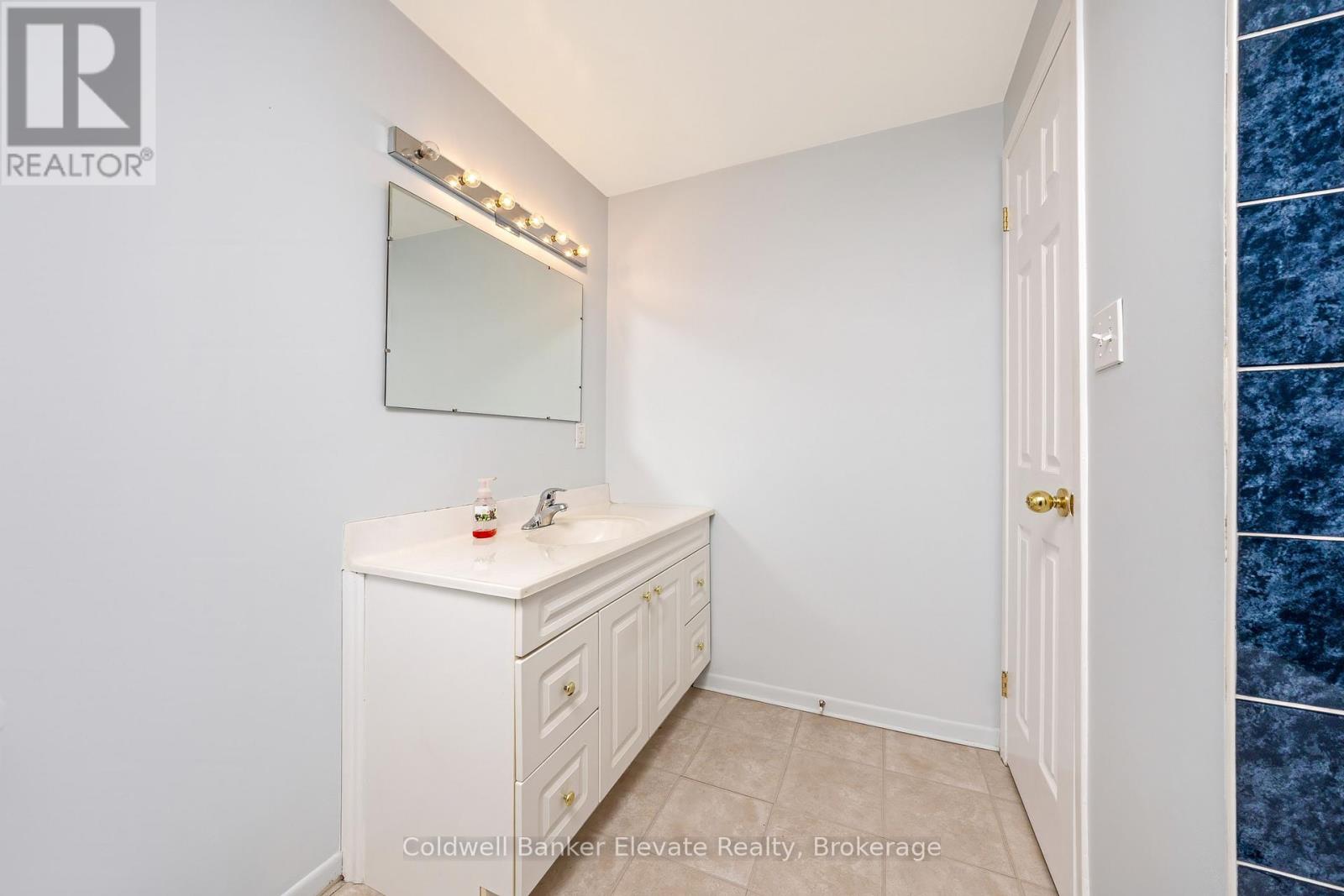 234 Delrex Boulevard, Halton Hills, Ontario  L7G 4E9 - Photo 29 - W12916238