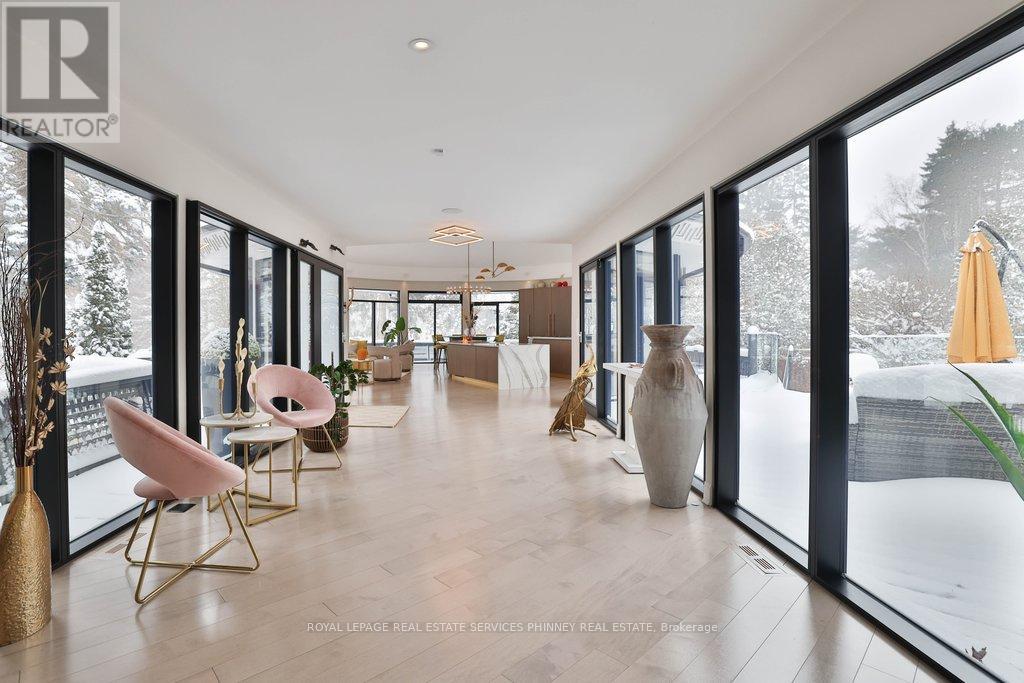 1352 Nocturne Court, Mississauga, Ontario  L5H 2L8 - Photo 13 - W12916280