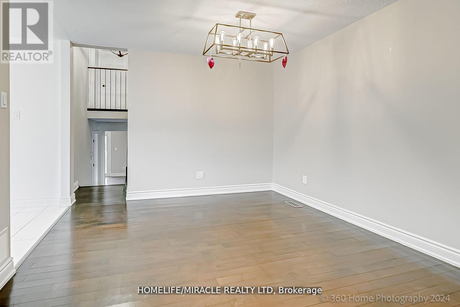 581 Hayward Crescent, Milton, Ontario  L9T 4T8 - Photo 6 - W12916348