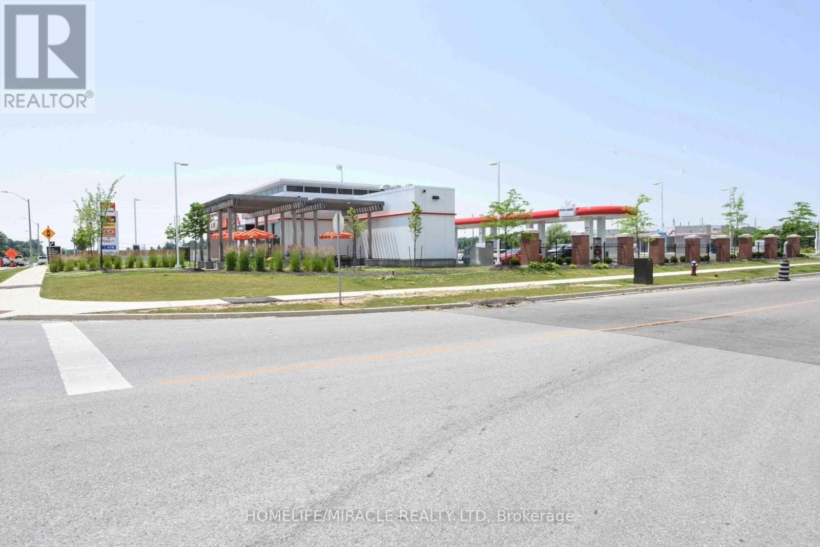 79 - 200 Veterans Drive, Brampton, Ontario  L7A 4S6 - Photo 13 - W12916368