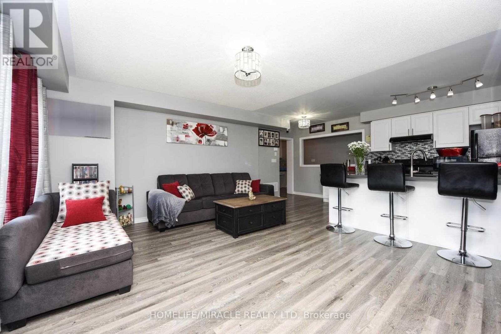 79 - 200 Veterans Drive, Brampton, Ontario  L7A 4S6 - Photo 6 - W12916368