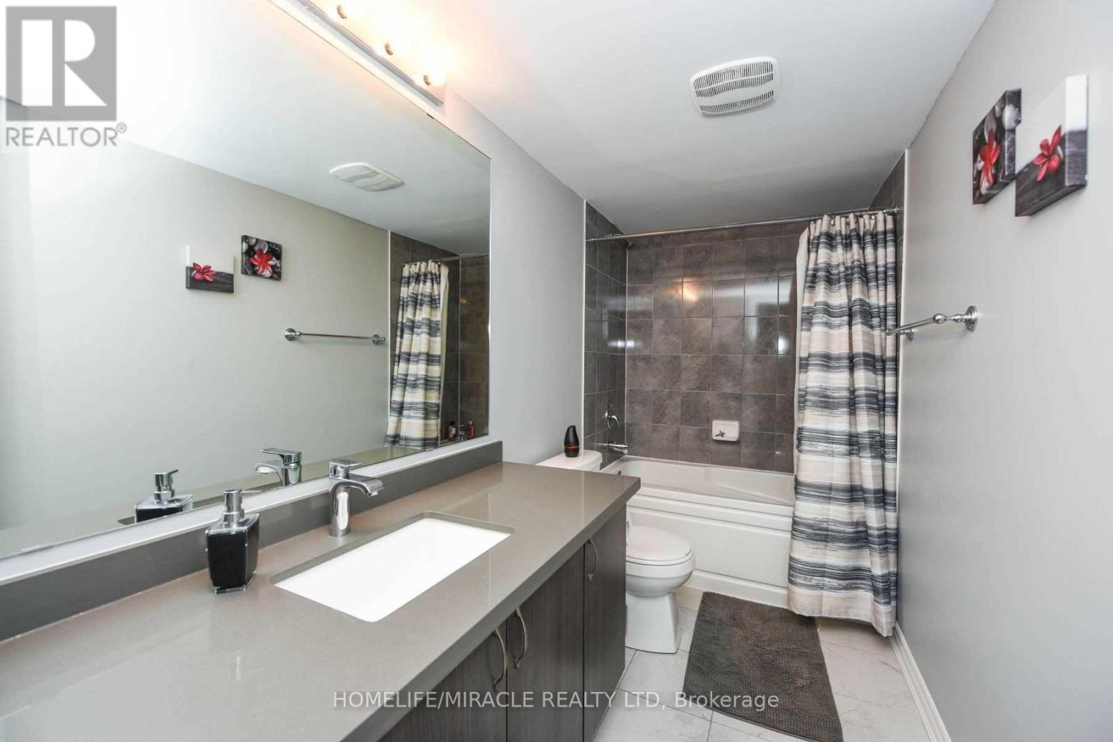 79 - 200 Veterans Drive, Brampton, Ontario  L7A 4S6 - Photo 9 - W12916368