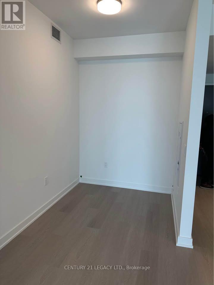 2506 - 448 Burnhamthorpe Road, Mississauga, Ontario  L5B 4M6 - Photo 6 - W12916386