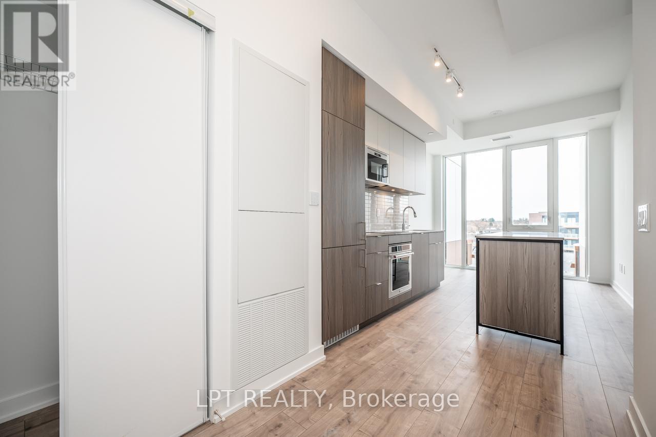 517 - 220 Missinnihe Way, Mississauga, Ontario L5H 0A7 - Photo 3 - W12916398