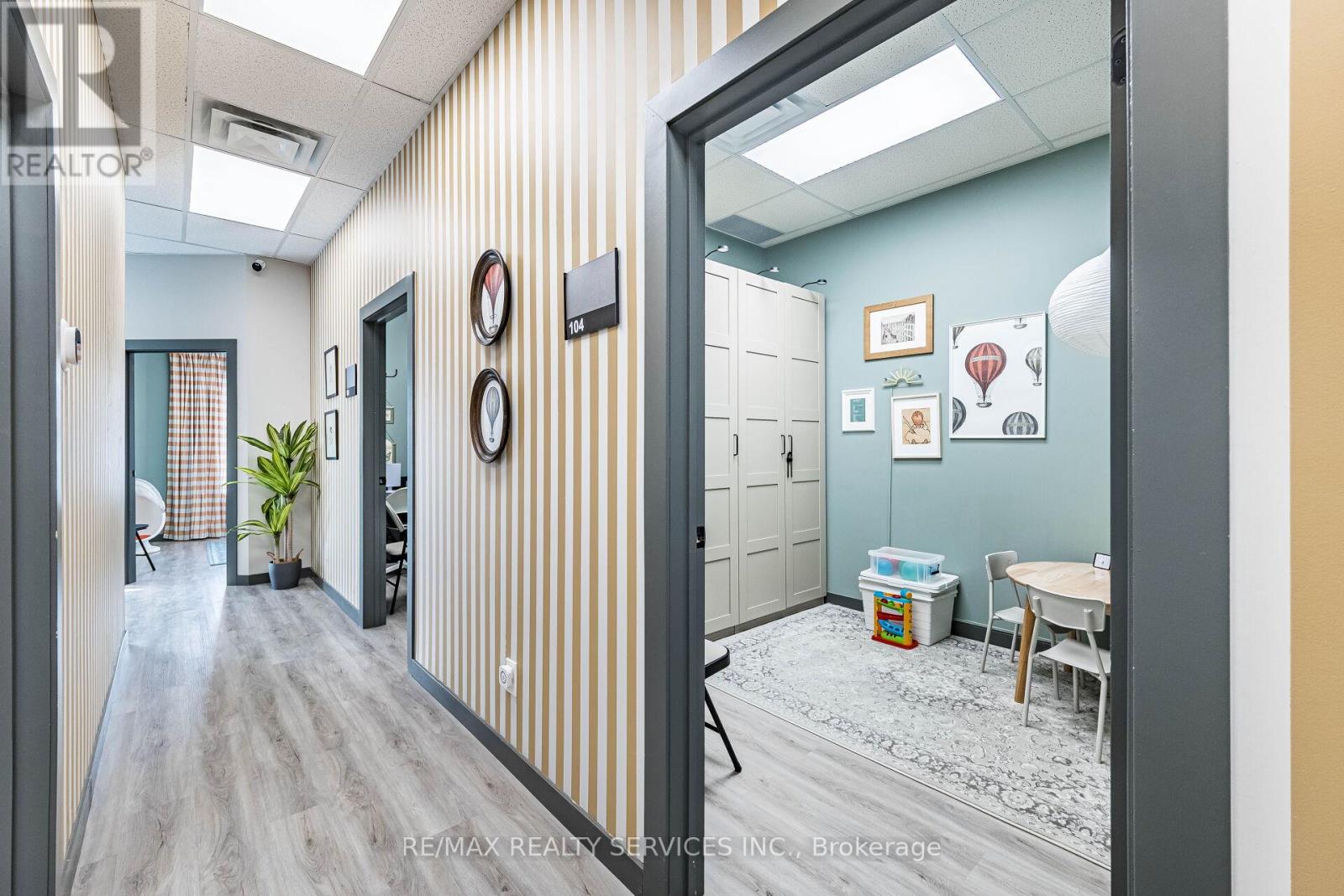 3 - 5006 South Service Road, Burlington, Ontario  L7L 5Y7 - Photo 10 - W12916402