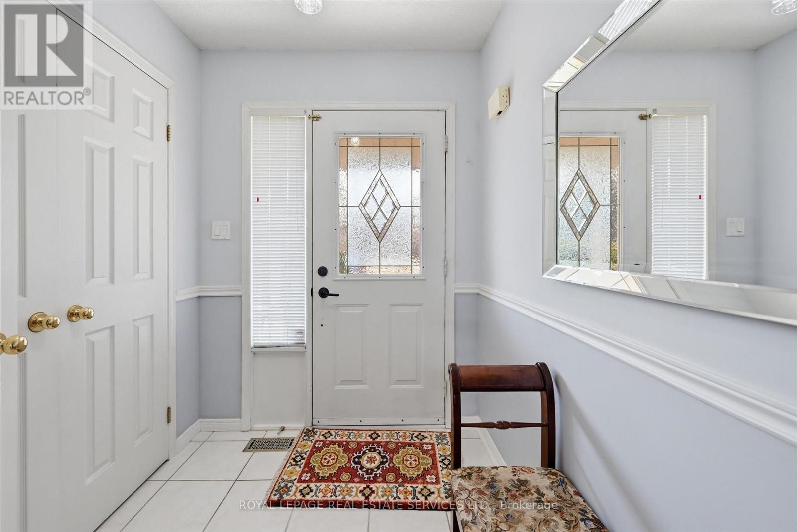 1267 Walkers Line, Burlington, Ontario  L7M 4N8 - Photo 2 - W12916418