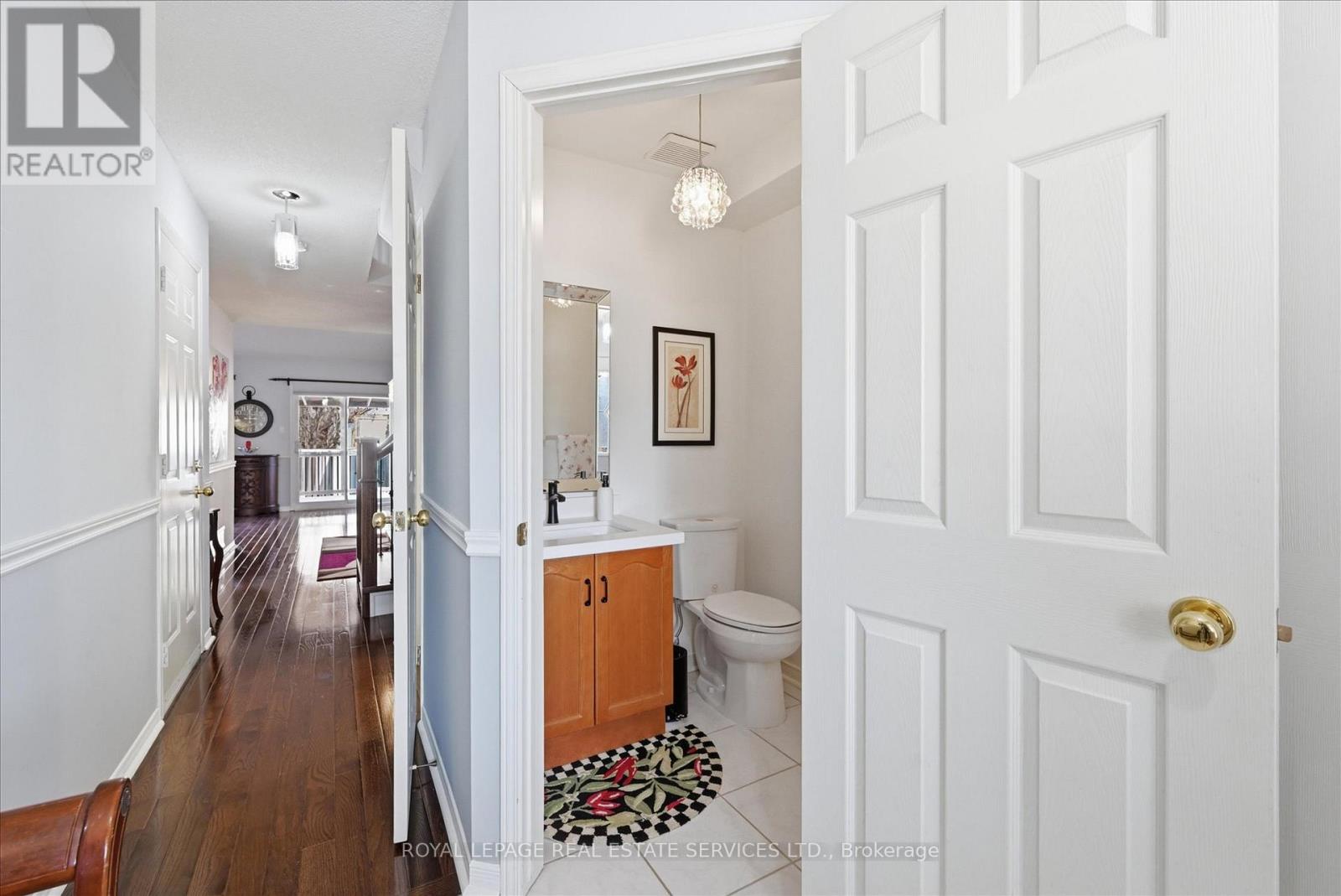 1267 Walkers Line, Burlington, Ontario  L7M 4N8 - Photo 3 - W12916418