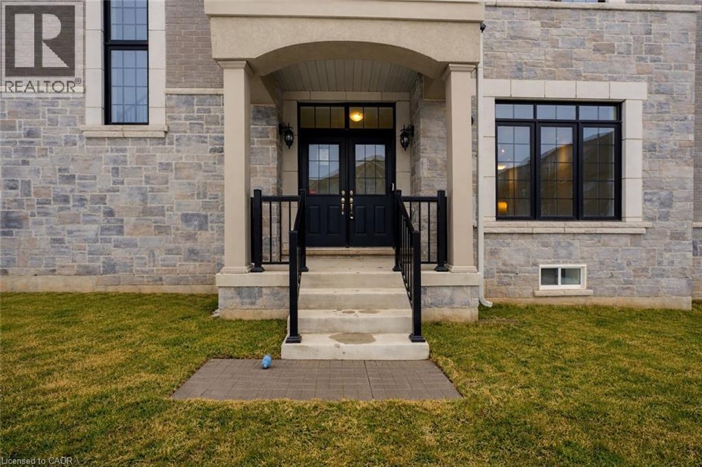 132 Settlers Road E, Oakville, Ontario  L6H 0Y3 - Photo 3 - 40808337