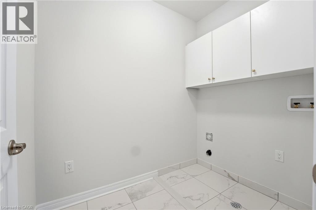 132 Settlers Road E, Oakville, Ontario  L6H 0Y3 - Photo 19 - 40808337