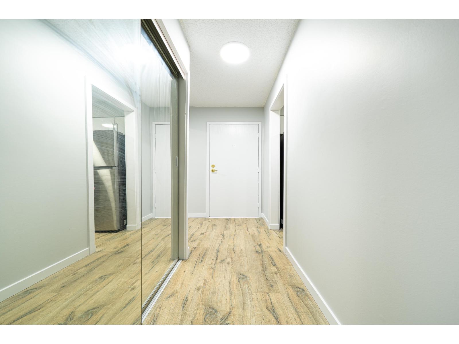 308 1561 Vidal Street, White Rock, British Columbia  V4B 5A7 - Photo 3 - R3102283