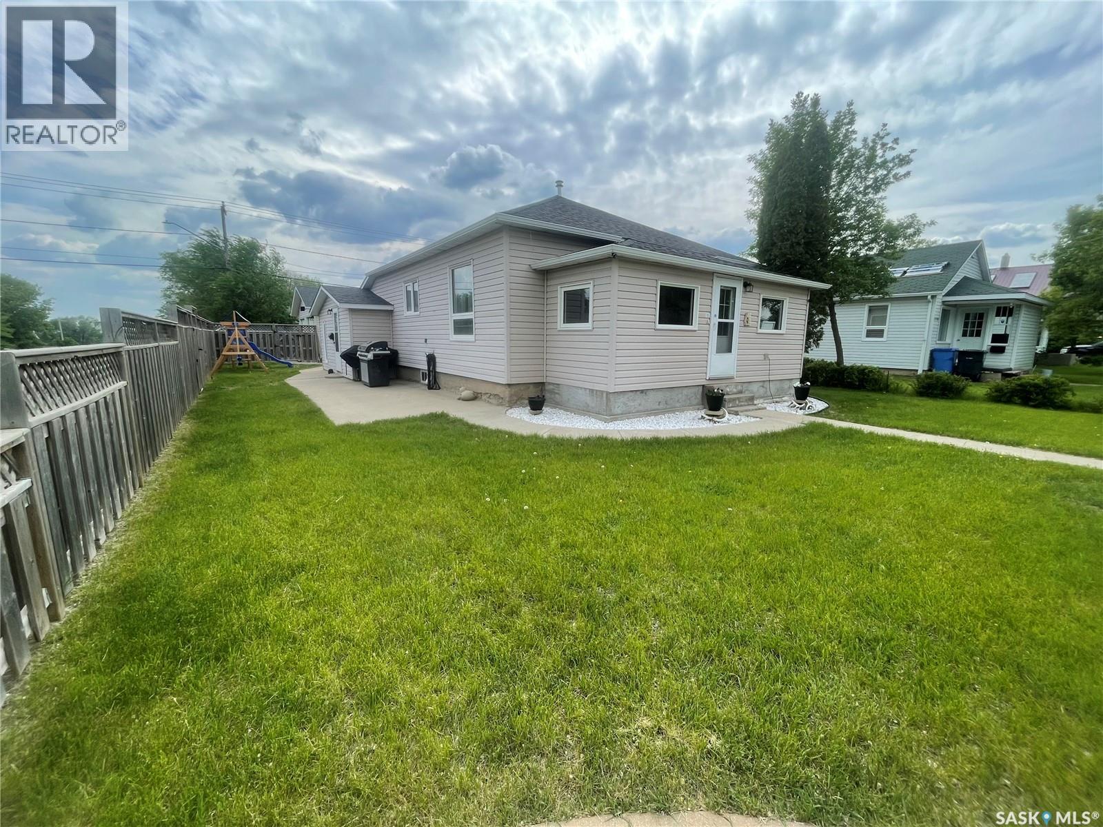 1002 2nd STREET, Estevan, Saskatchewan