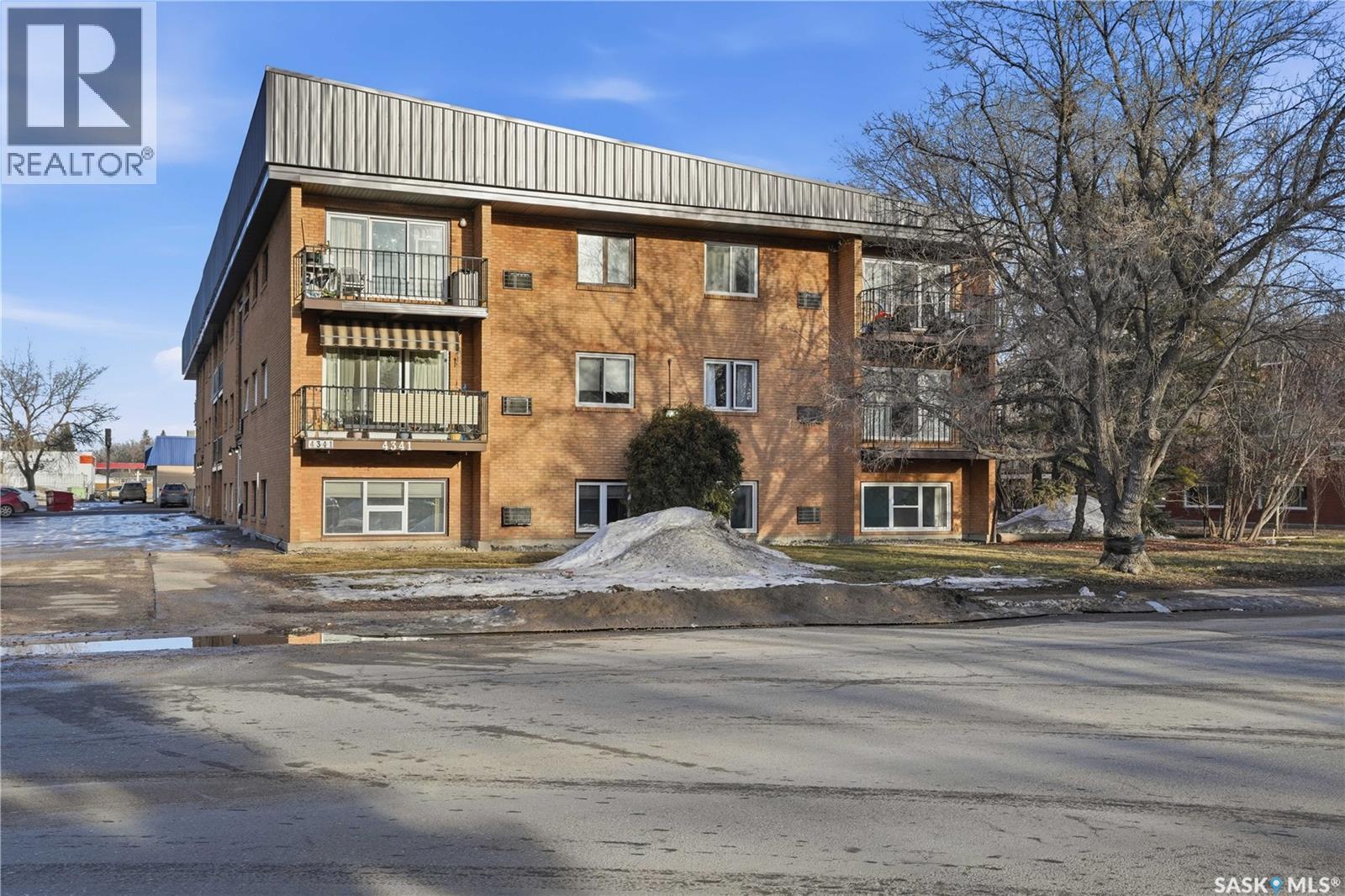1 4341 Rae Street, Regina, Saskatchewan  S4S 3B2 - Photo 1 - SK031102