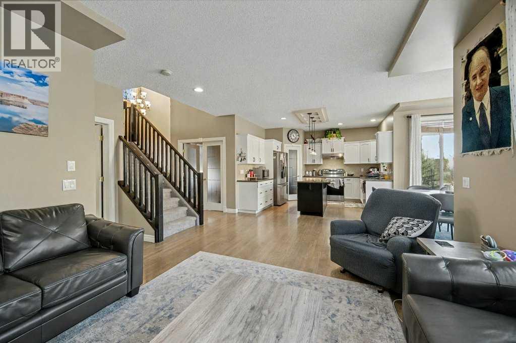 91 Panatella Close Nw, Calgary, Alberta  T3K 6C8 - Photo 12 - A2289055