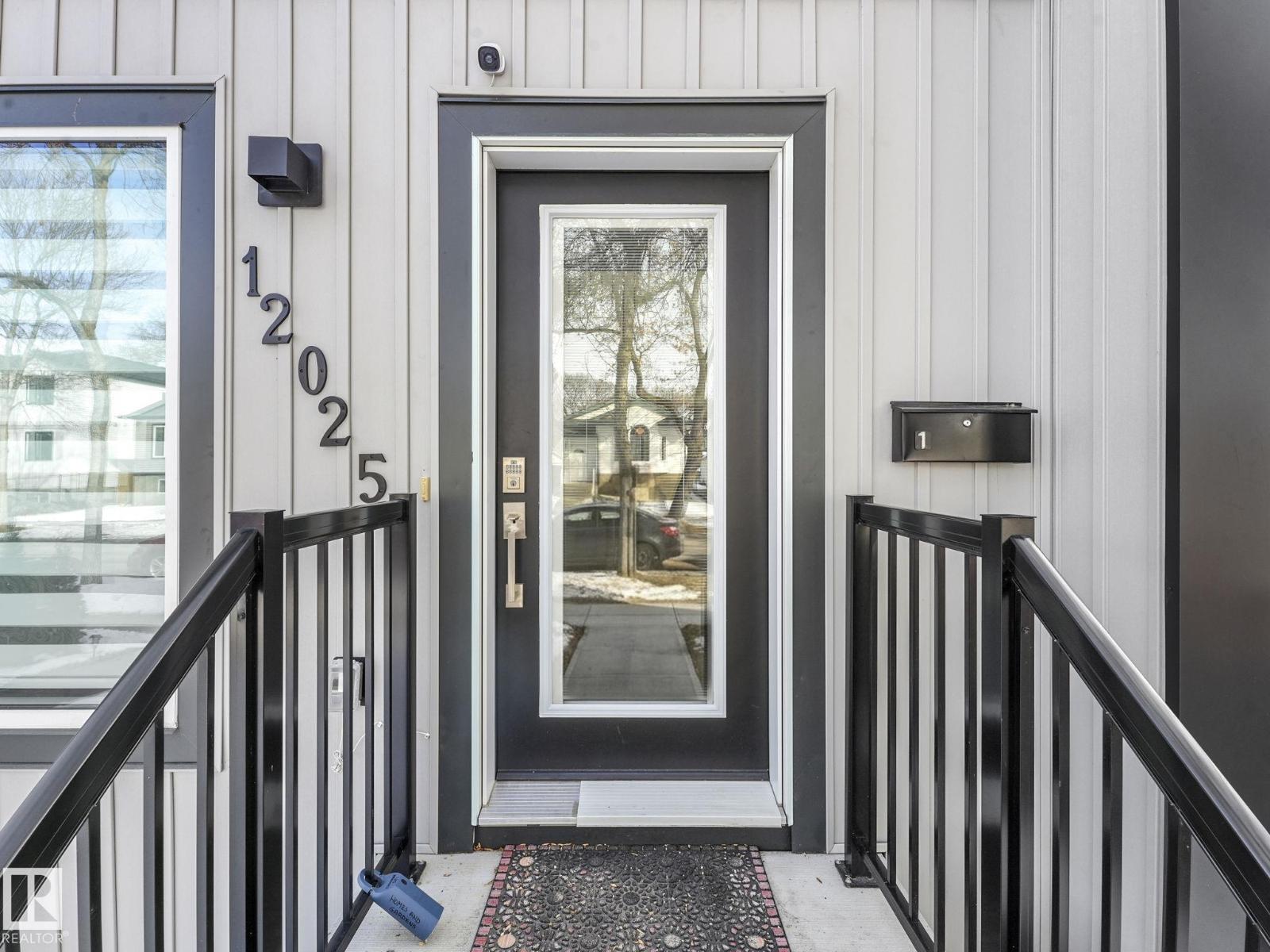 #1 12025 92 St Nw Nw, Edmonton, Alberta  T5G 1A8 - Photo 2 - E4478845